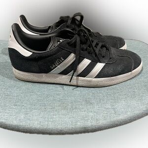 Adidas Gazelle silver and black size 7